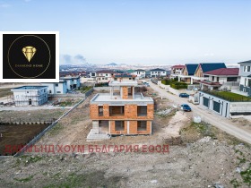 Продажба на имоти в с. Белащица, област Пловдив - изображение 1 