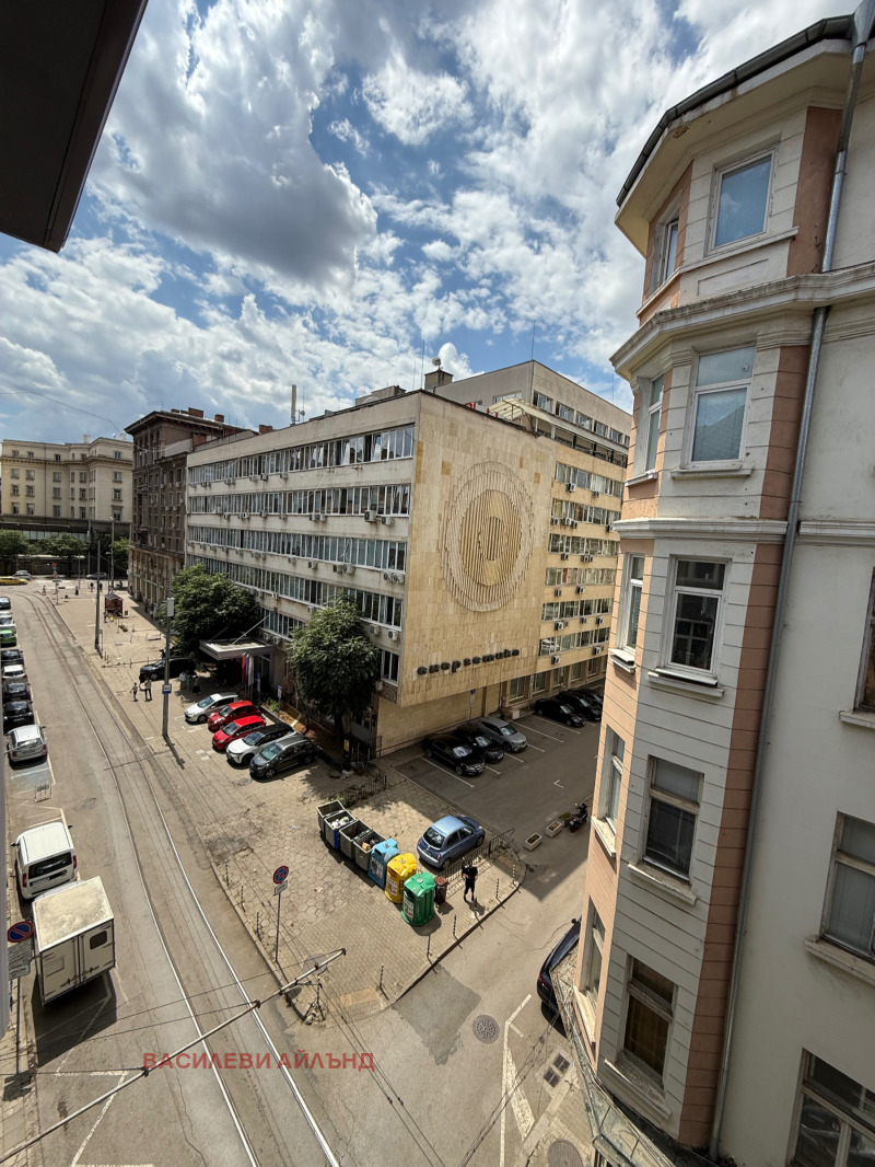 Продава  3-стаен, град София, Център •  399 000 € • ID 47825877 — holmes.bg - [1] 