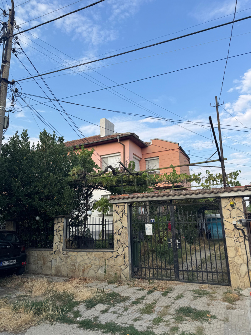 À vendre  Étage de la maison région Stara Zagora , Kazanlak , 139 m² | 11246646