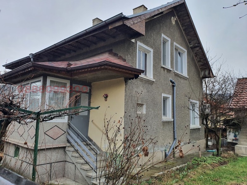 Продава  Къща, област София, гр. Пирдоп •  105 000 EUR • ID 27561785 — holmes.bg - [1] 