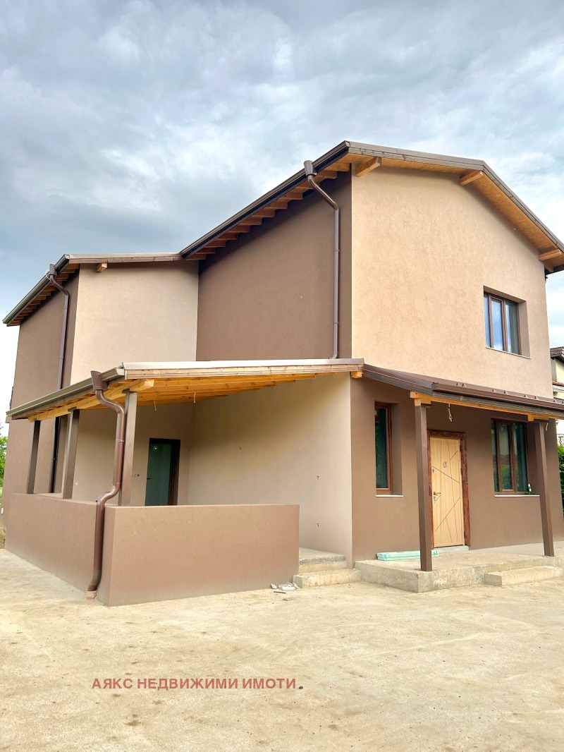 En venta  Casa región Sofia , Golyanovtsi , 212 metros cuadrados | 41880171 - imagen [3]