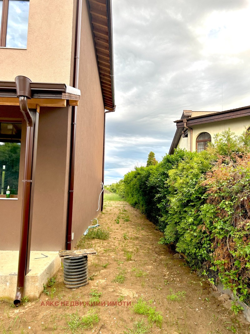 En venta  Casa región Sofia , Golyanovtsi , 212 metros cuadrados | 41880171 - imagen [5]