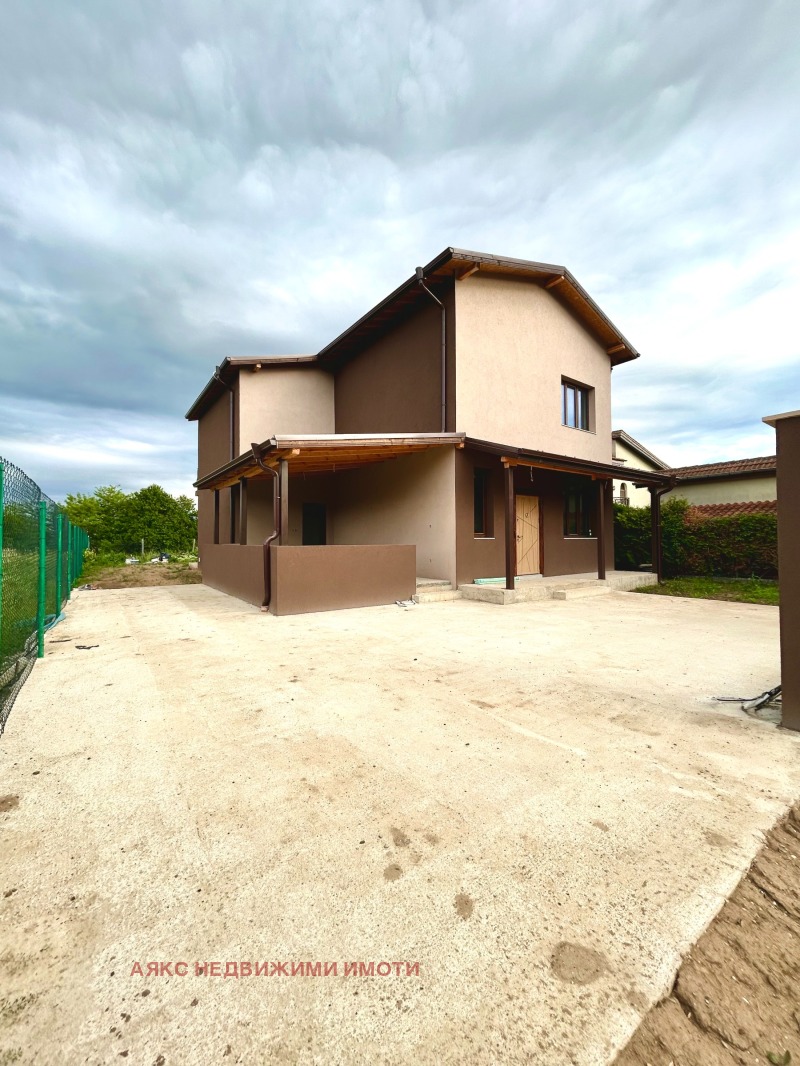 En venta  Casa región Sofia , Golyanovtsi , 212 metros cuadrados | 41880171 - imagen [2]