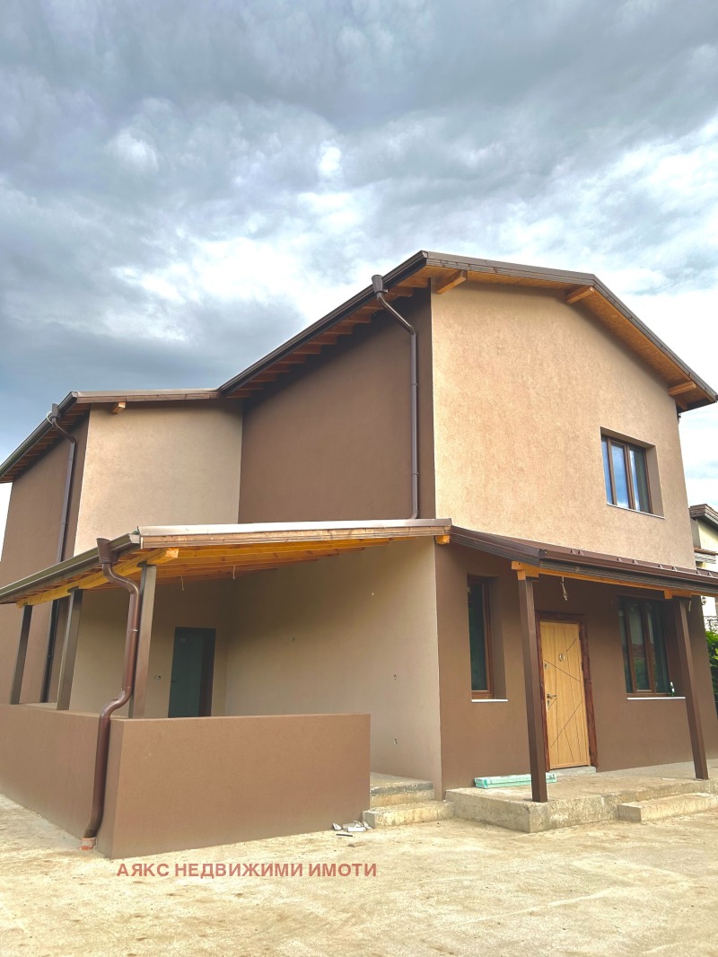 En venta  Casa región Sofia , Golyanovtsi , 212 metros cuadrados | 41880171 - imagen [4]