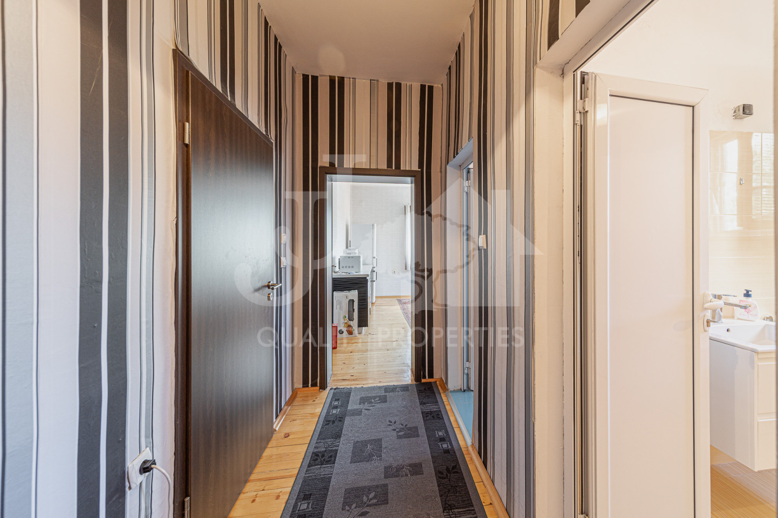 Продава 4-СТАЕН, гр. София, Хаджи Димитър, снимка 16 - Апартаменти - 56004911
