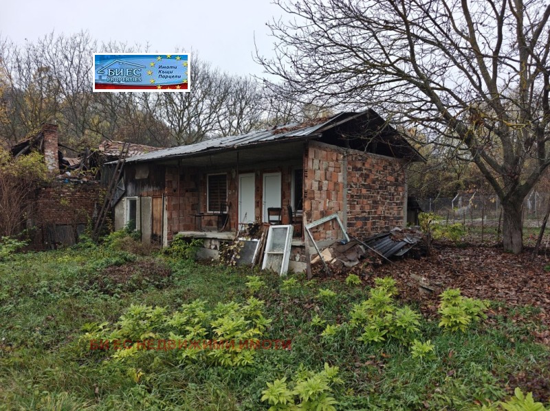 Продава КЪЩА в област Перник, с. Горни Романци - 50 кв.м / 25 000 € » 48 895.75 лв., БИ ЕС НЕДВИЖИМИ ИМОТИ