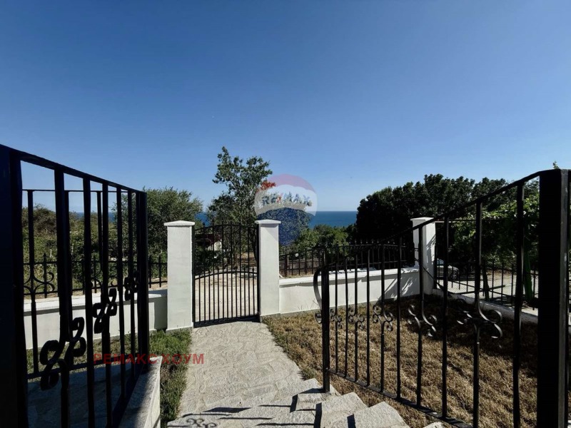 Продава КЪЩА, област Добрич, гр. Балчик • 264900 € • 61020356 — Holmes.bg