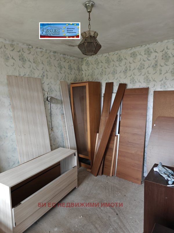 Продава КЪЩА, с. Горни Романци, област Перник, снимка 5 - Къщи - 52380871