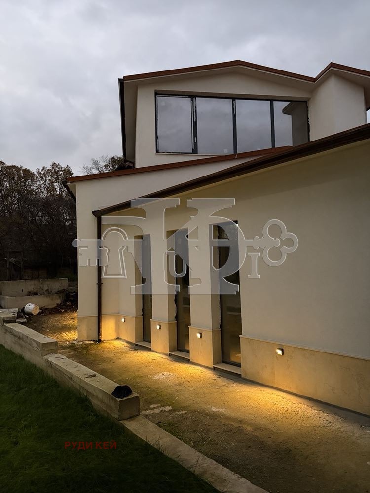 Продава КЪЩА, гр. Варна, м-т Манастирски рид, снимка 2 - Къщи - 52985886