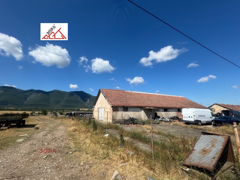 Продава  Склад, област Враца, с. Нефела •  150 000 лв. • ID 25473626 — holmes.bg - [1] 