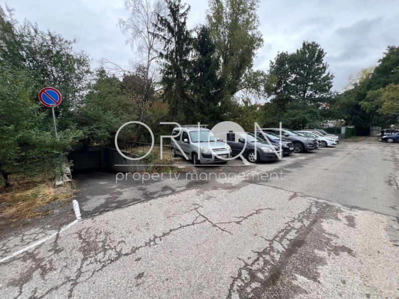 À venda  Garagem Sofia , Borovo , 19 m² | 68244951