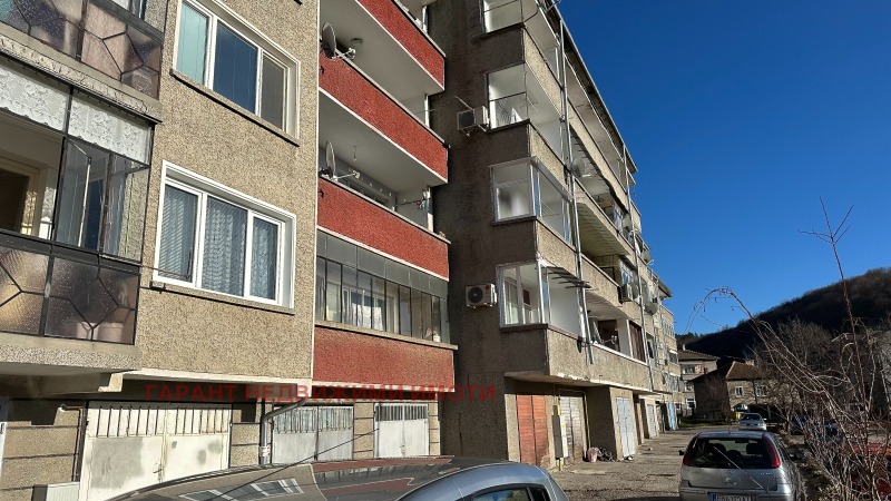 Продава 3-СТАЕН, гр. Габрово, Бичкиня, снимка 1 - Aпартаменти - 48380650