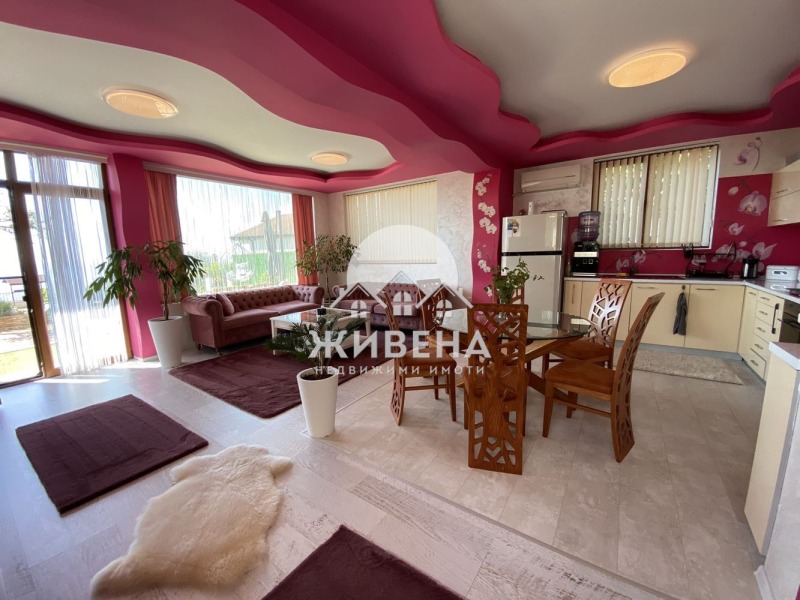 Продава КЪЩА, гр. Варна, м-т Сълзица, снимка 3 - Къщи - 48717763