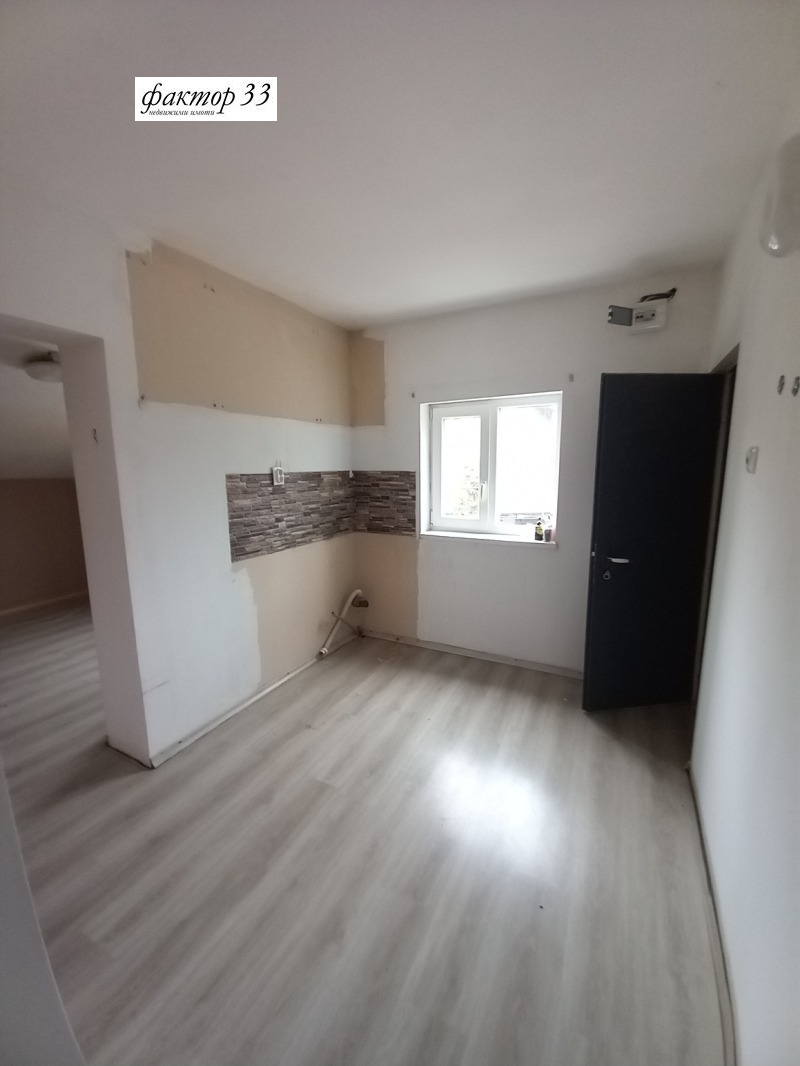 Продава КЪЩА, гр. София, с. Казичене, снимка 10 - Къщи - 52377532