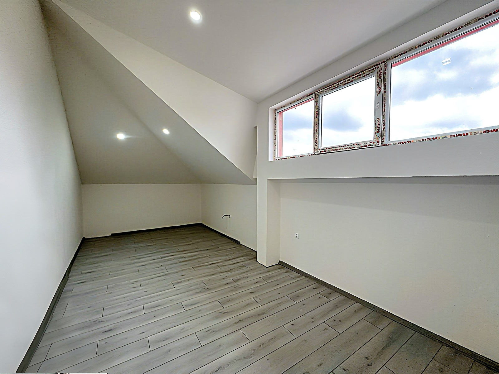 Продава МЕЗОНЕТ, гр. Габрово, Център, снимка 2 - Апартаменти - 53937305