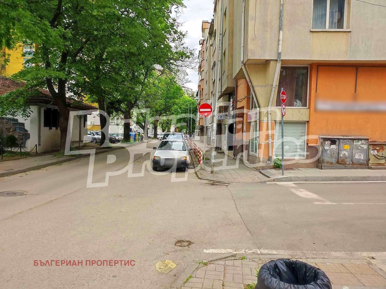 Продава МАГАЗИН, гр. Шумен, Център, снимка 2 - Магазини - 50204233