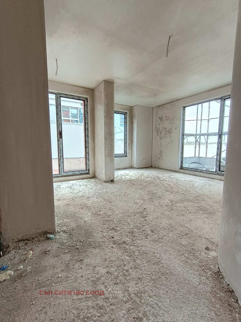 À vendre  2 chambres Sofia , Mladost 1 , 120 m² | 41810021