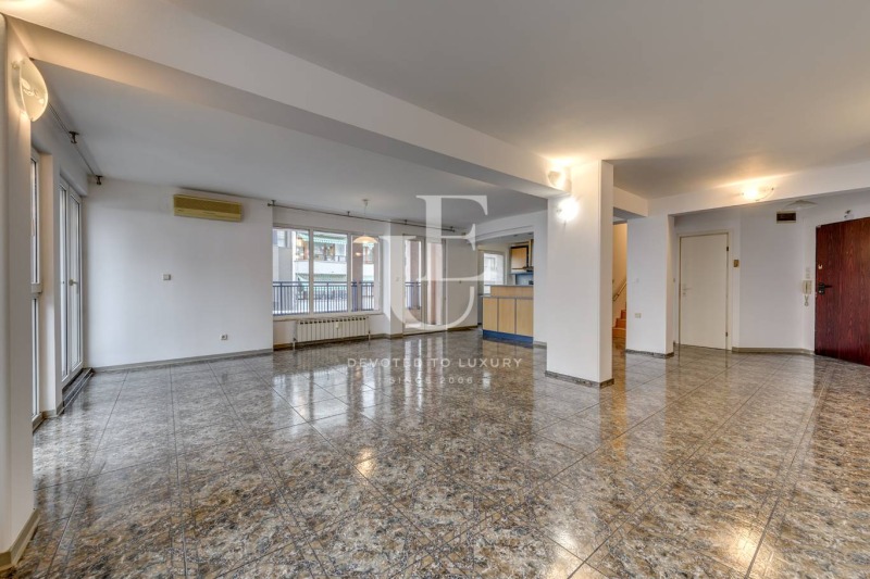 À vendre  3 chambres Sofia , Ivan Vazov , 180 m² | 54625223 - image [2]