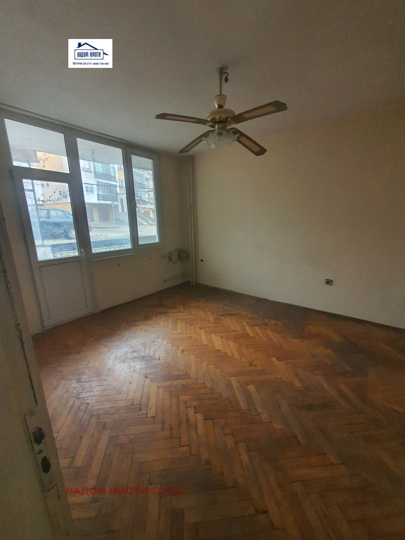 Продава 4-СТАЕН, гр. Велико Търново, Бузлуджа, снимка 3 - Апартаменти - 53463560