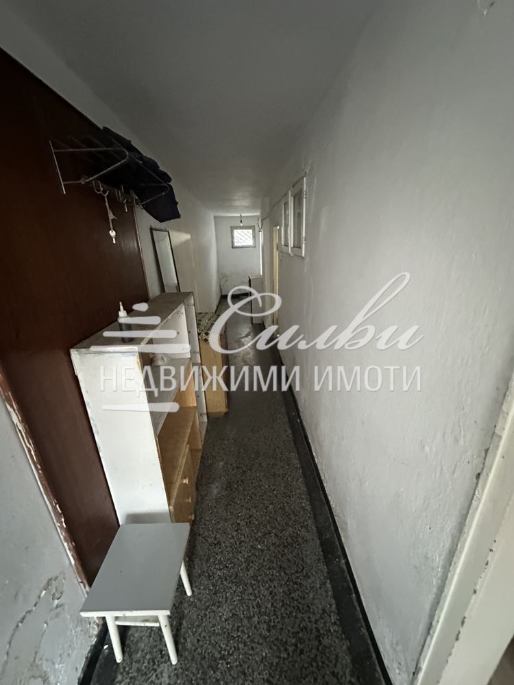 Продава ЕТАЖ ОТ КЪЩА, гр. Шумен, Дивизионна болница, снимка 17 - Етаж от къща - 53150527