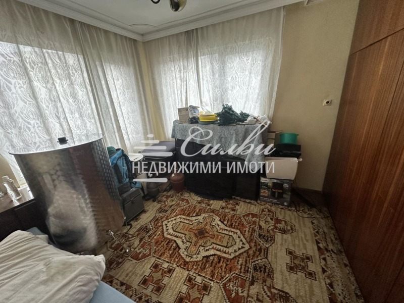 Продава ЕТАЖ ОТ КЪЩА, гр. Шумен, Дивизионна болница, снимка 5 - Етаж от къща - 53150527