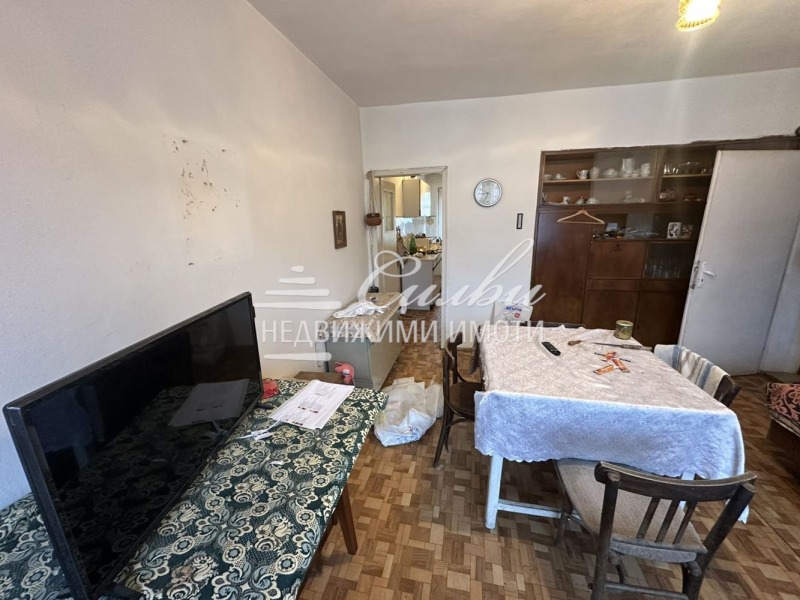 Продава ЕТАЖ ОТ КЪЩА, гр. Шумен, Дивизионна болница, снимка 3 - Етаж от къща - 53150527