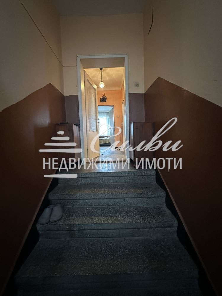 Продава ЕТАЖ ОТ КЪЩА, гр. Шумен, Дивизионна болница, снимка 16 - Етаж от къща - 53150527