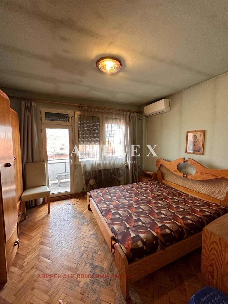 De vânzare  2 dormitoare Plovdiv , Țentâr , 126 mp | 38070912 - imagine [4]