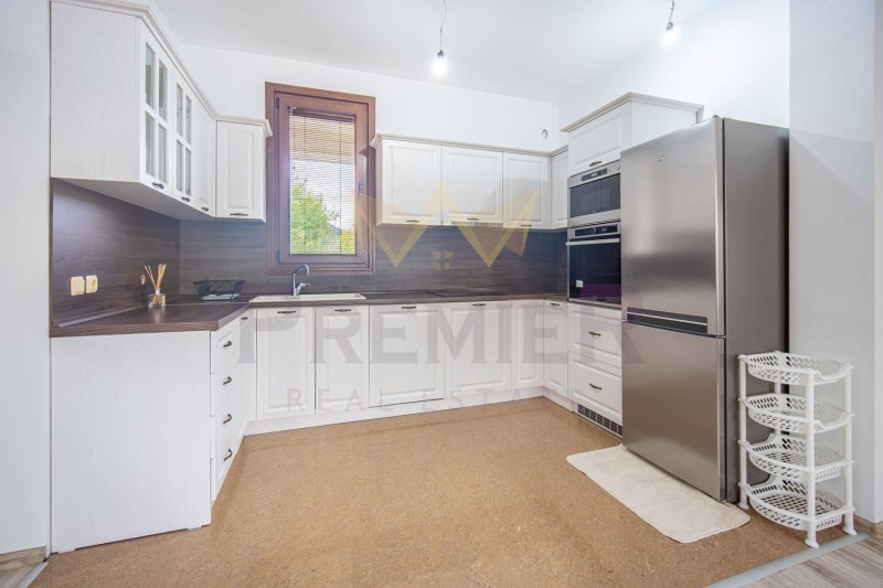 Продава КЪЩА, гр. Балчик, област Добрич, снимка 3 - Къщи - 53009107