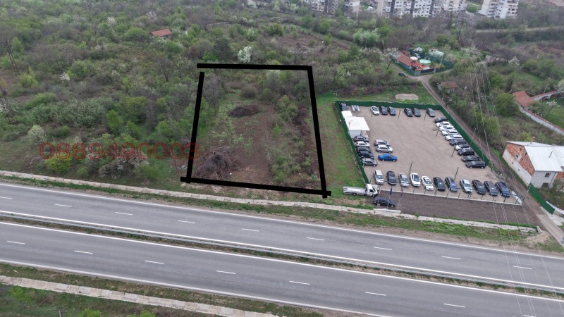 À venda  Trama Lovetch , Promichlena zona - Sever , 800 m² | 80316220
