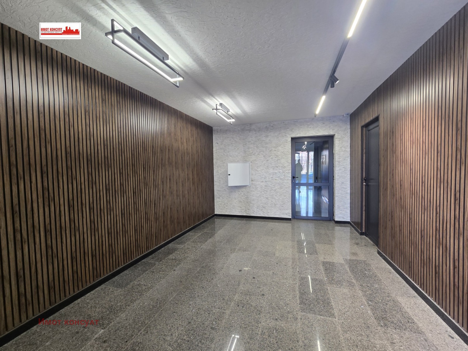 Продава 3-СТАЕН, гр. Пловдив, Остромила, снимка 2 - Апартаменти - 53621111