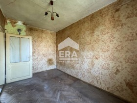 Продава Къща