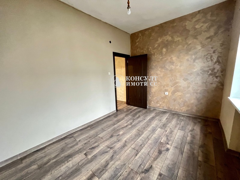 Продава 3-СТАЕН, гр. Стара Загора, Център, снимка 2 - Апартаменти - 52985641