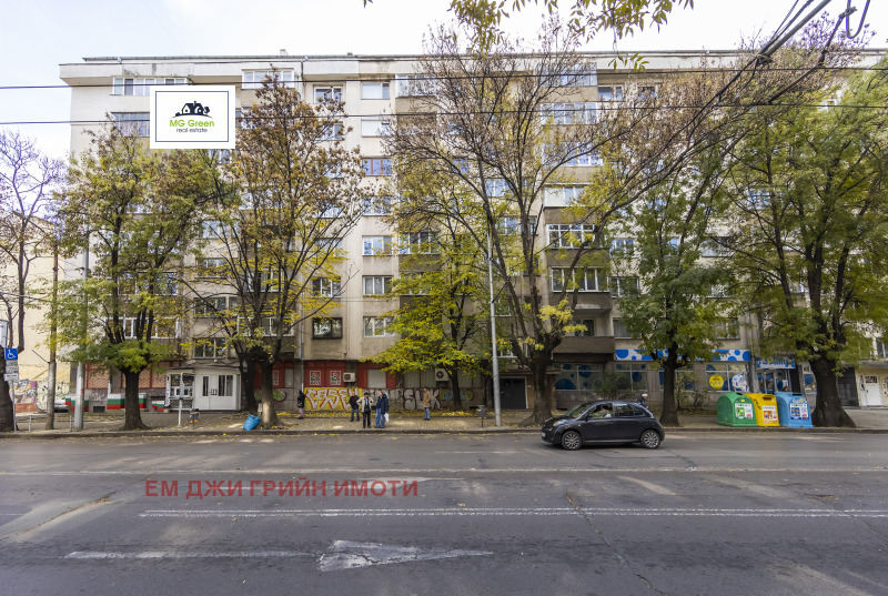 Продава МНОГОСТАЕН, гр. София, Център