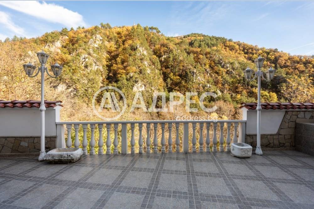 Продава КЪЩА, с. Бачково, област Пловдив, снимка 13 - Къщи - 52330018