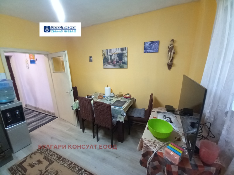 Продава  3-стаен област Кюстендил , гр. Бобов дол , 73 кв.м | 34903839 - изображение [11]