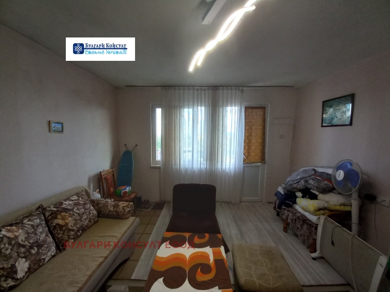 Продава  3-стаен област Кюстендил , гр. Бобов дол , 73 кв.м | 34903839 - изображение [2]