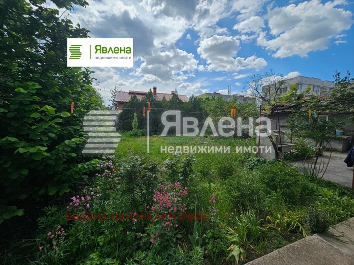 Продава КЪЩА, гр. София, Бенковски, снимка 3 - Къщи - 54716691