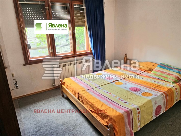 Продава КЪЩА, гр. София, Бенковски, снимка 11 - Къщи - 54716691