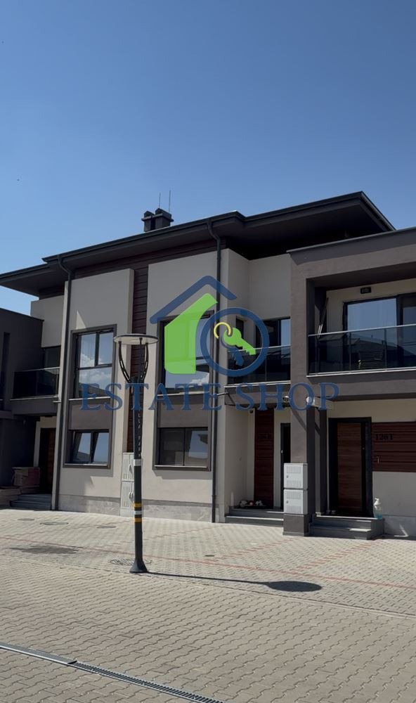 Продава КЪЩА, гр. Пловдив, Остромила