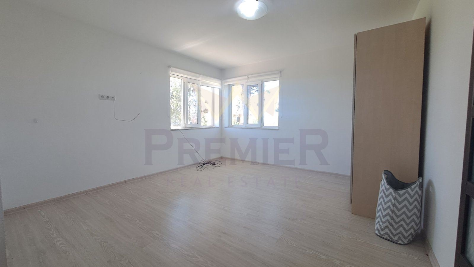 Продава КЪЩА, с. Вранино, област Добрич, снимка 12 - Къщи - 56112021