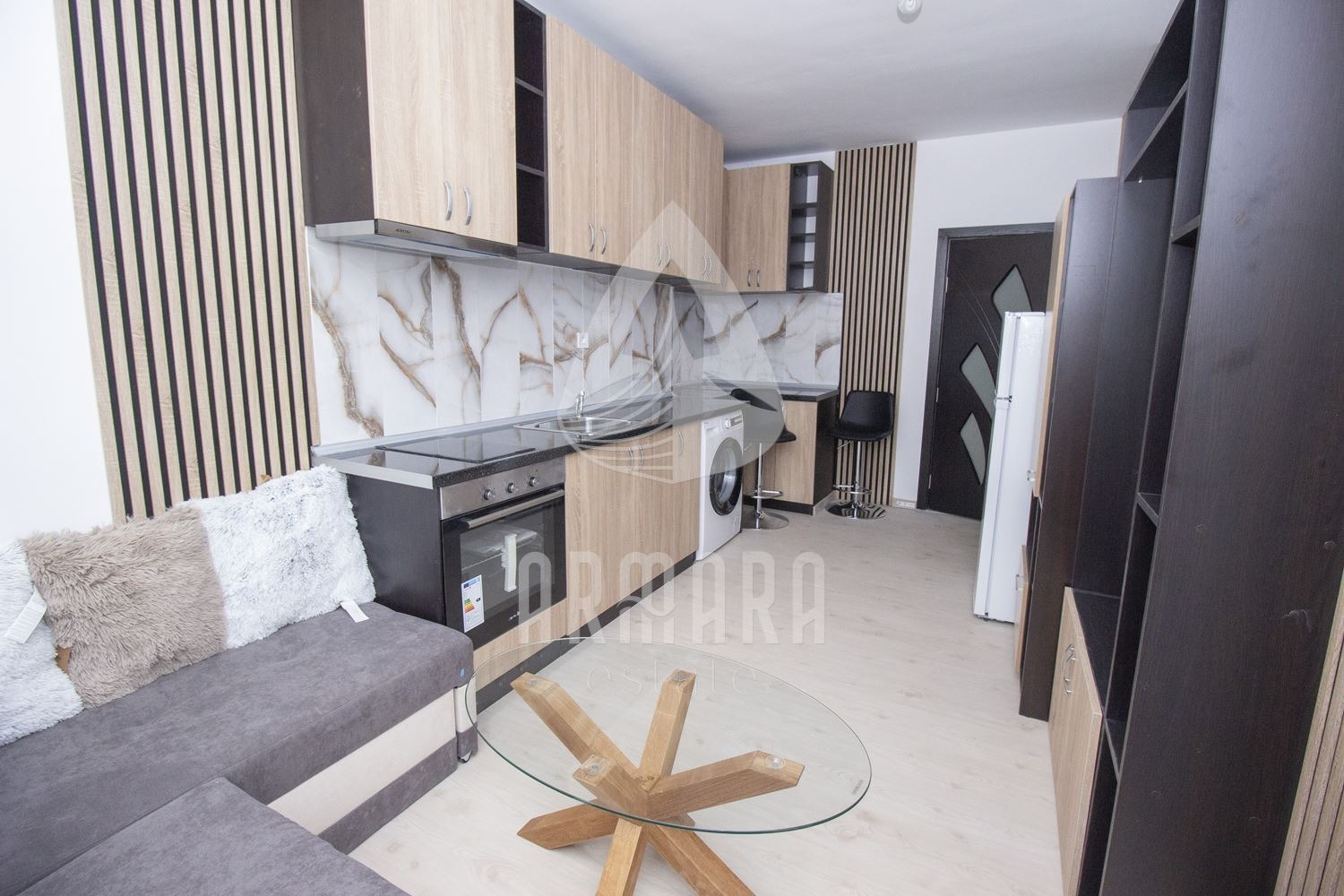 Продава 3-СТАЕН, гр. Пловдив, Остромила, снимка 2 - Апартаменти - 55848284