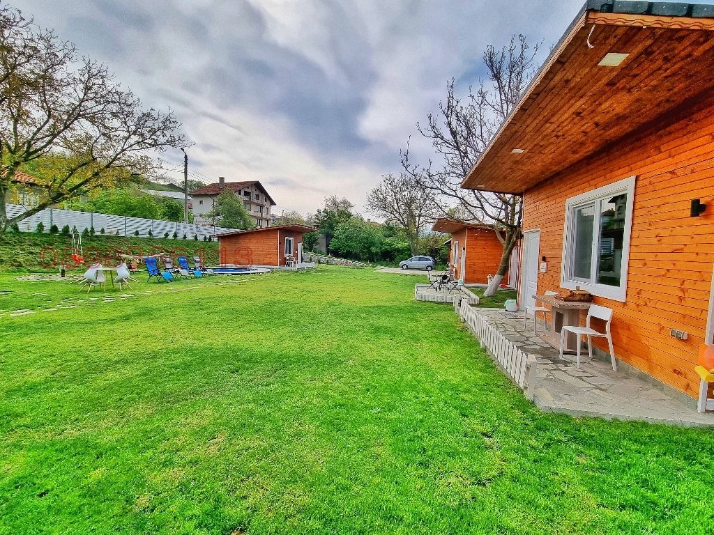 Продава ВИЛА, с. Мламолово, област Кюстендил, снимка 9 - Вили - 54175917