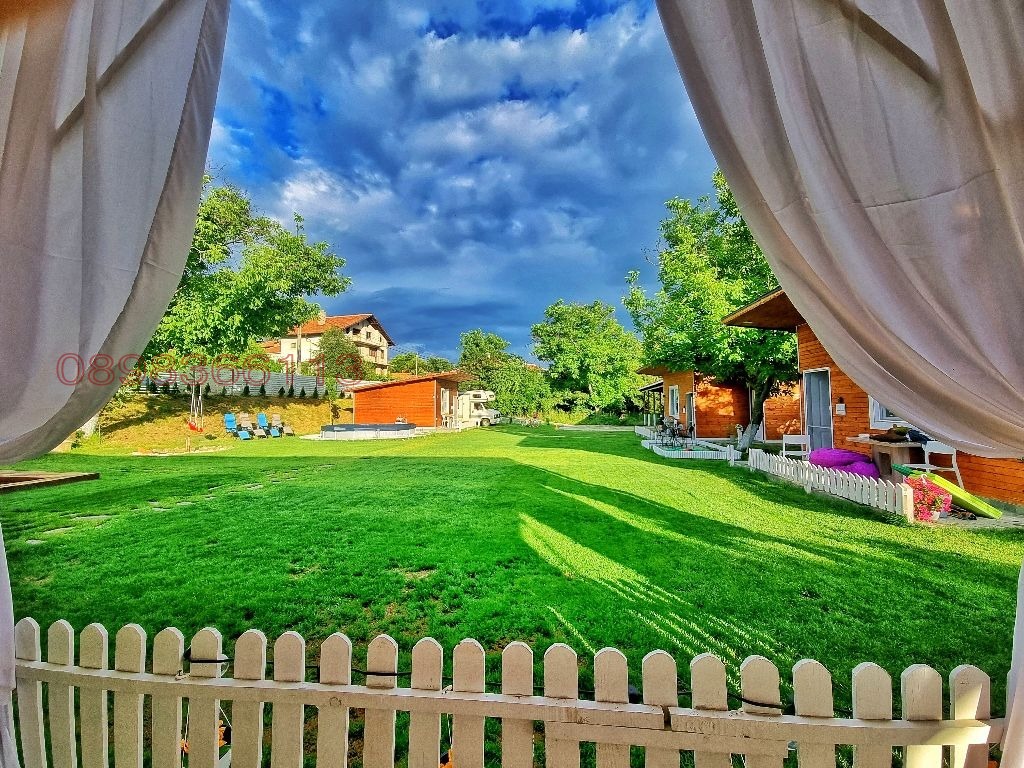 Продава ВИЛА, с. Мламолово, област Кюстендил