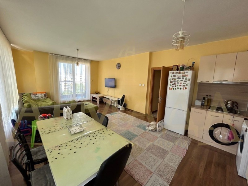 For Sale  2 bedroom Plovdiv , Trakiya , 111 sq.m | 95711372
