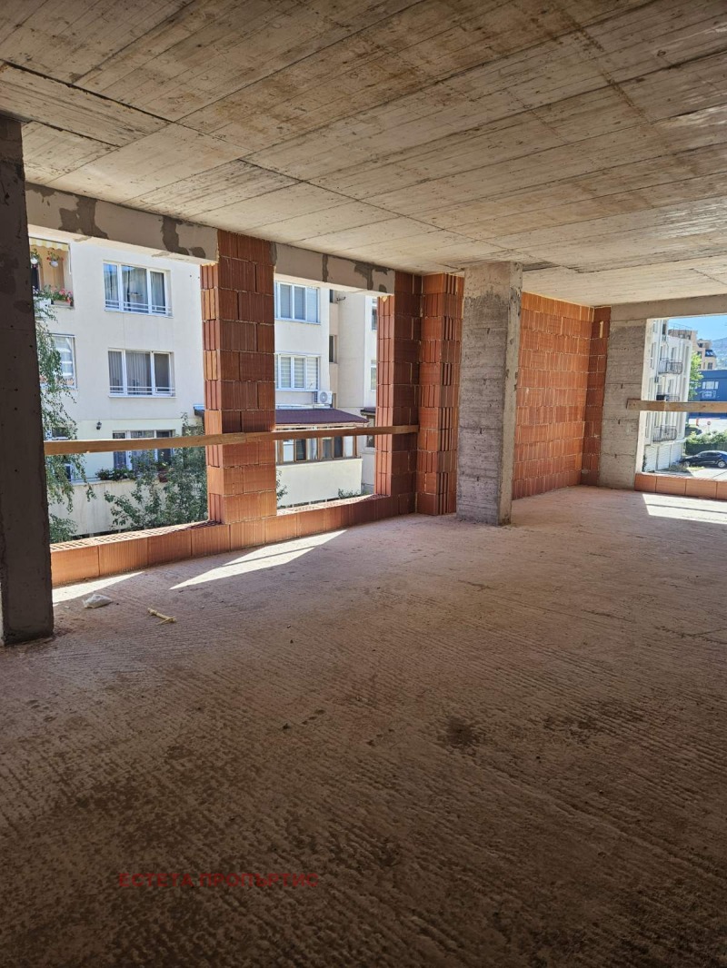 Na sprzedaż  3 sypialnie Sofia , Malinowa dolina , 149 mkw | 67926226 - obraz [2]