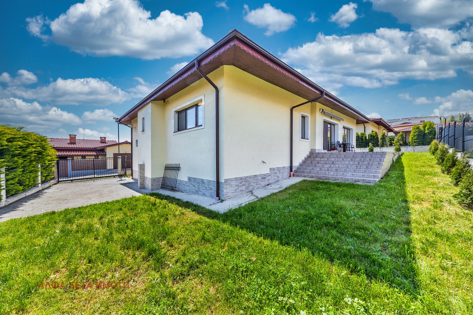 Продава КЪЩА, гр. Стара Загора, Студентско градче, снимка 2 - Къщи - 54279754