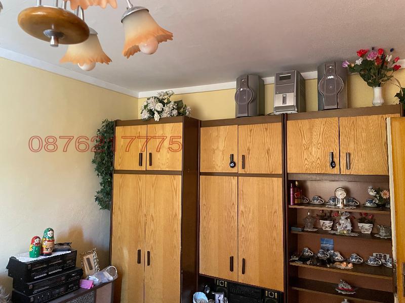 Продава КЪЩА, с. Ловец, област Търговище, снимка 2 - Къщи - 52770922