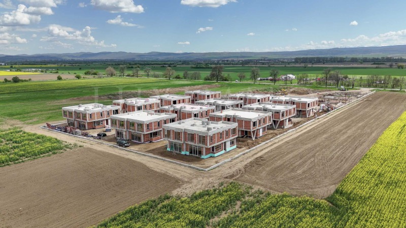 En venta  Casa región Sofia , Elin Pelin , 161 metros cuadrados | 28171078