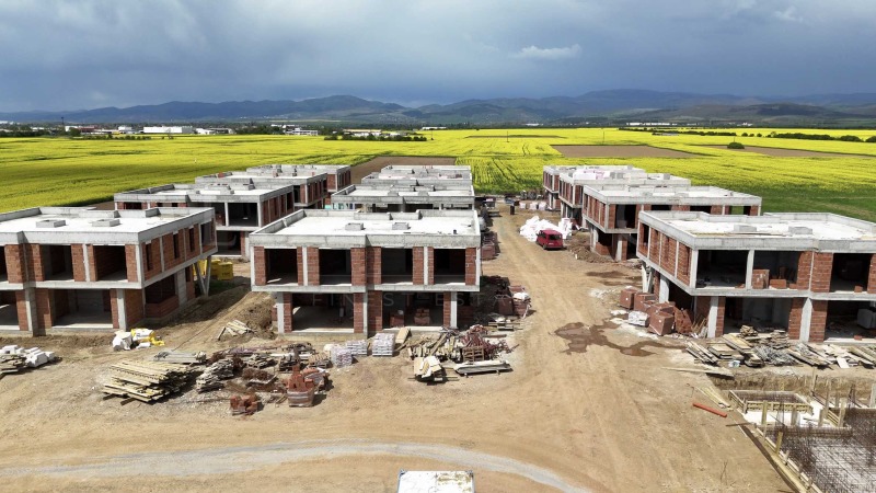 En venta  Casa región Sofia , Elin Pelin , 161 metros cuadrados | 28171078 - imagen [2]